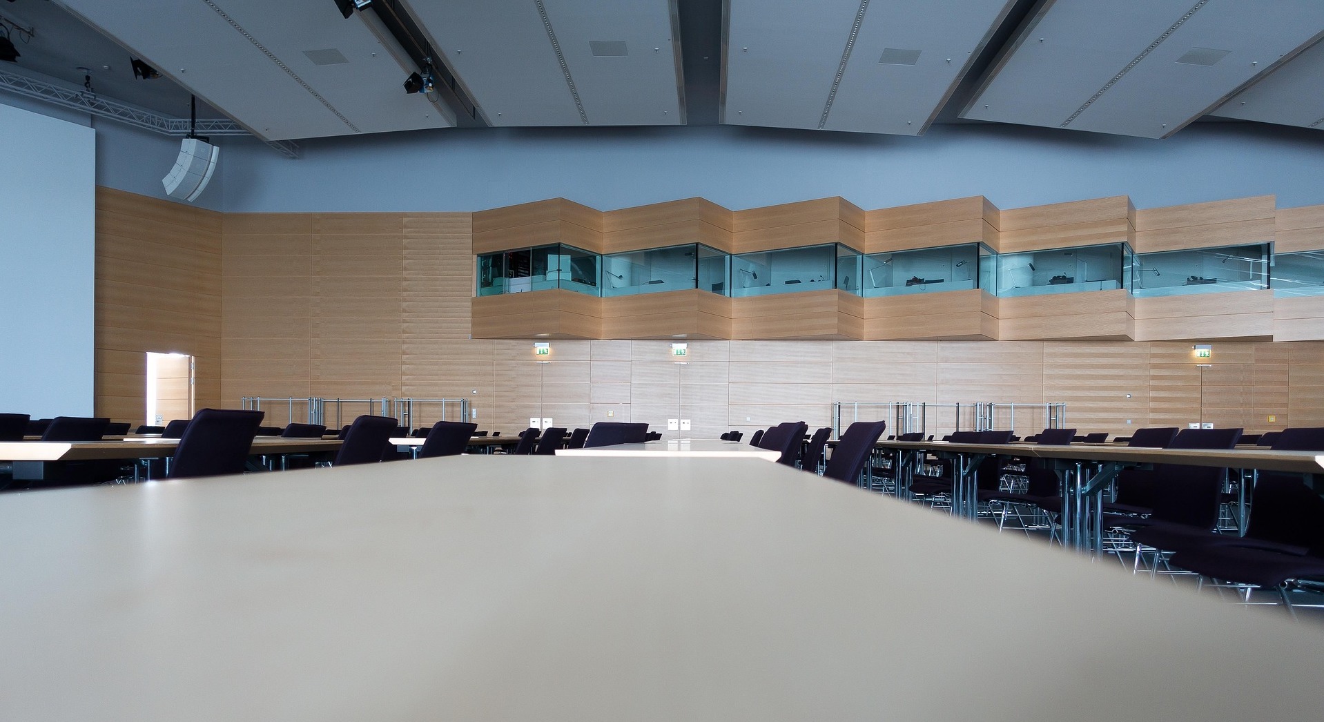 Simultaneous Interpreting